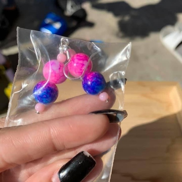 Handmade earrings - Picture 1 of 1